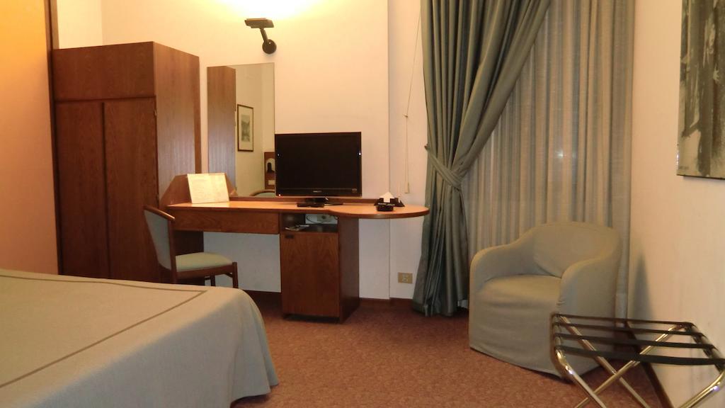 Hotel Giardino Prato  Phòng bức ảnh